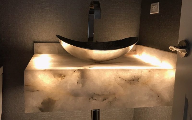 Luminex-powder-room-Quartzite