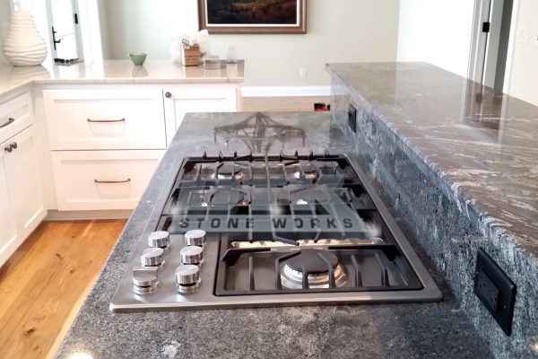 Oscuro_mist_Crema_Marfil_White_Macauba_DTKStoneWorks_Granite_countertops_kitchen_island_cutout_Chicago